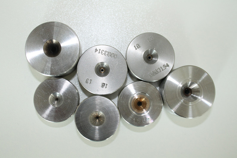PCD wire drawing dies